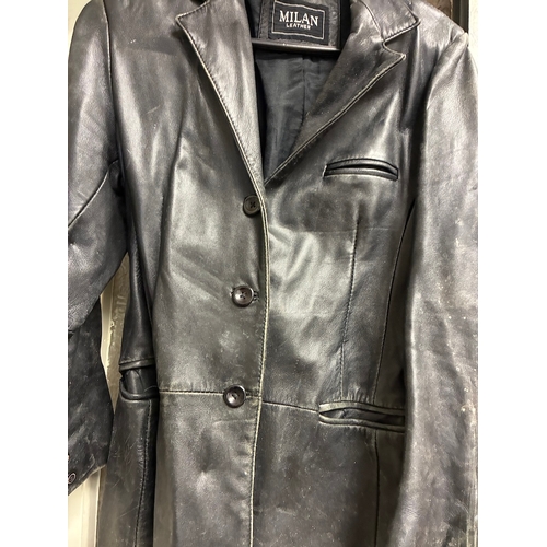 56 - Vintage Womens Size 12 Leather Coat

Dirt from long term storage - ex theatrical use - worn but no m... 
