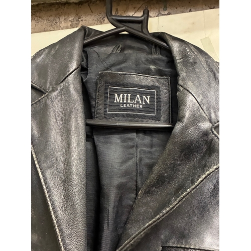 56 - Vintage Womens Size 12 Leather Coat

Dirt from long term storage - ex theatrical use - worn but no m... 