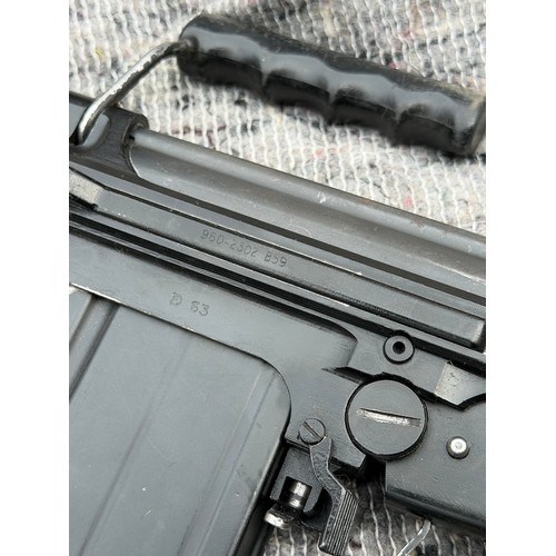 Deactivated L1A1 SLR assault rifle Classic assault rifle as used in ...
