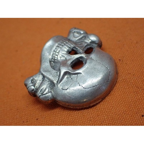 3rd Reich German SS visor cap death's head badge Good clean condition ...