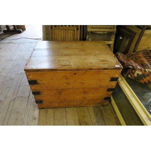 115 - A PINE BOX WITH CARRYING HANDLES, DEPTH 24INS X HEIGHT 24INS X WIDTH 35INS