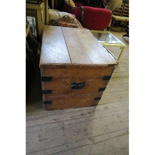 115 - A PINE BOX WITH CARRYING HANDLES, DEPTH 24INS X HEIGHT 24INS X WIDTH 35INS