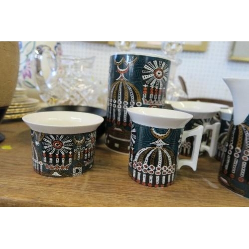 158 - A PORTMEIRION MAGIC CITY PATTERN COFFEE SET, DESIGNED BY SUSAN WILLIAMS-ELLIS, INCLUDING COFFEE POT,... 