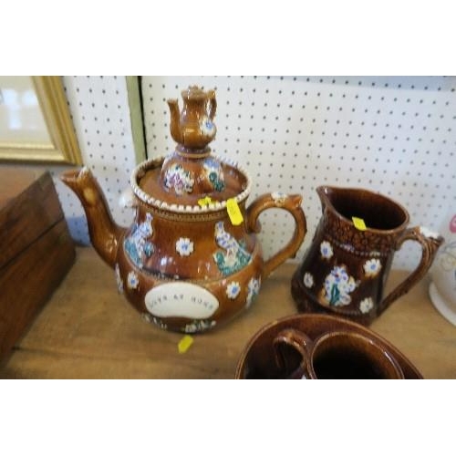 163 - A COLLECTION OF BARGE WARE CHINA, INCLUDING A LARGE TEAPOT, THREE JUGS, A BOWL AND SMALLER JUG, AF (... 