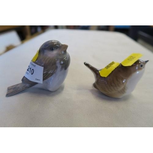 210 - A DANISH MODEL OF A BIRD, TOGETHER WITH ANOTHER MODEL OF A BIRD, UNMARKED