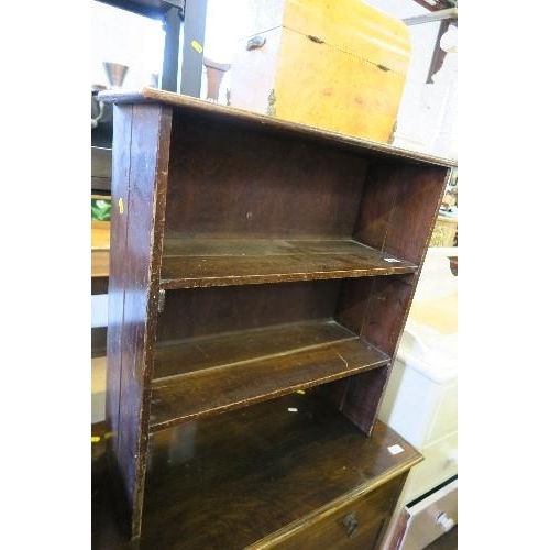 35 - AN EDWARDIAN SIDEBOARD AND DRESSING TABLE, TOGETHER WITH A CHEST OF DRAWERS AND SET OF SHELVES