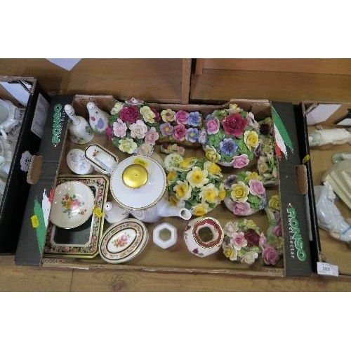 386 - A BOX OF NAO FIGURES, TOGETHER WITH A BOX OF MODEL FLOWERS INCLUDING ROYAL DOULTON AND AYNSLEY EXAMP... 