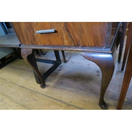 46 - A BUREAU, WIDTH 21INS X HEIGHT 38INS X MAX DEPTH 18INS