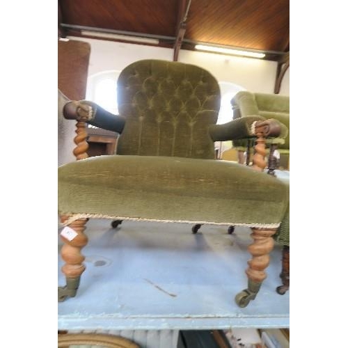 93 - A VICTORIAN NURSING CHAIR