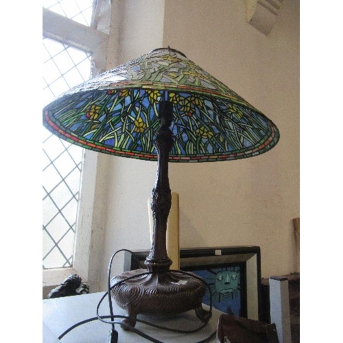 372 - A Tiffany table lamp