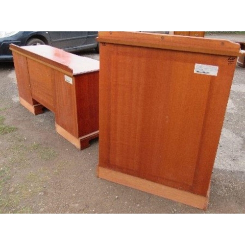 63 - A John E Coyle Ltd chest of drawers, and matching dressing table and stool, together with a dressing... 