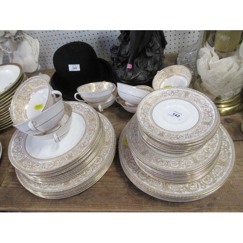 142 - A Royal Doulton Sovereign part dinner service, comprising 9 x 10.5ins dinner plates, 9 x 9ins plates... 