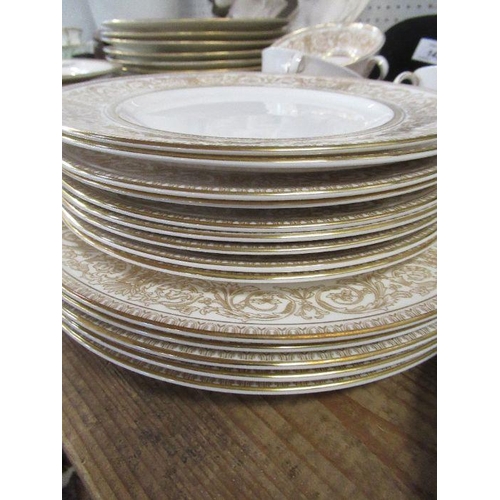 142 - A Royal Doulton Sovereign part dinner service, comprising 9 x 10.5ins dinner plates, 9 x 9ins plates... 