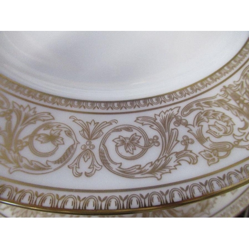 142 - A Royal Doulton Sovereign part dinner service, comprising 9 x 10.5ins dinner plates, 9 x 9ins plates... 