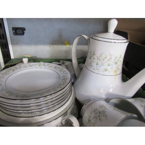 156 - A large collection of Noritake china, Nile and Savannah patterns