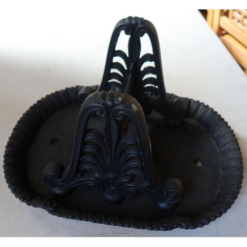 8 - Archibald Kenrick & Sons, cast iron boot scraper, decoration with anthemion leaves