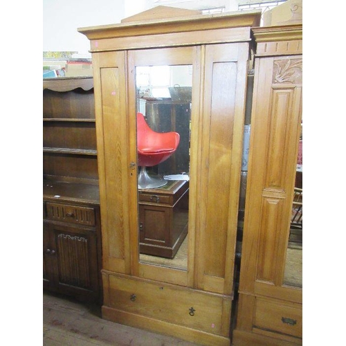 102 - A mirror door wardrobe. Width 40 ins. Height 81 ins.