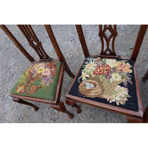 14 - A set of four Hepplewhite style dining chairs, with pierced splat back and tapestry seats, together ... 