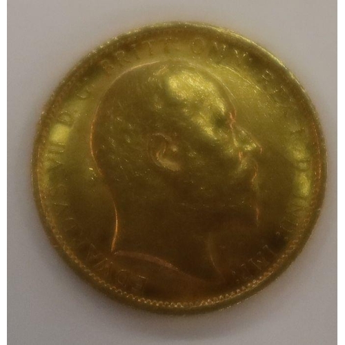 413 - A 1904 gold sovereign