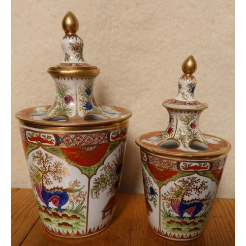 572 - A collection of 19th century Worcester porcelain, to include two cylindrical pots, the covered with ... 