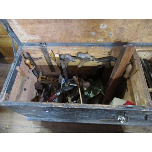 68 - A large tool chest and contents, including assorted planes, woodworking tools etc.