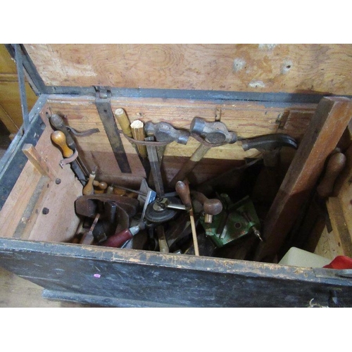 68 - A large tool chest and contents, including assorted planes, woodworking tools etc.