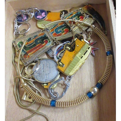 310 - A collection of costume jewellery, to include necklaces, ear clips, brooches etc