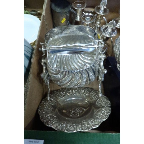 367 - A box of assorted silver plate etc 