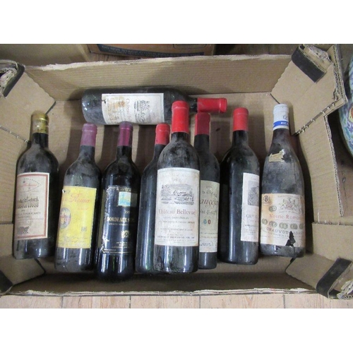 293 - A collection of wine, to include St Emillion from the 1970s, four bottles of 1970 Chateau la tour et... 