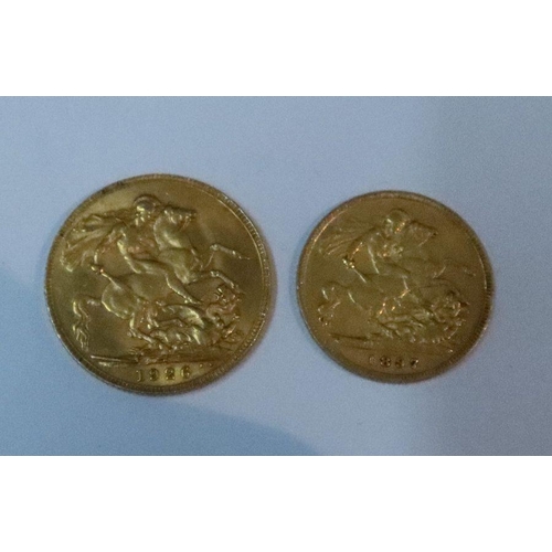 381 - |A 1926 gold sovereign, together with an 1897 gold half sovereign