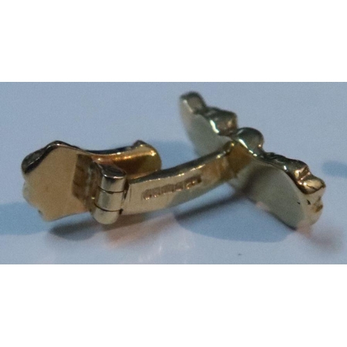 447 - A pair of 9ct gold nugget terminal cufflinks