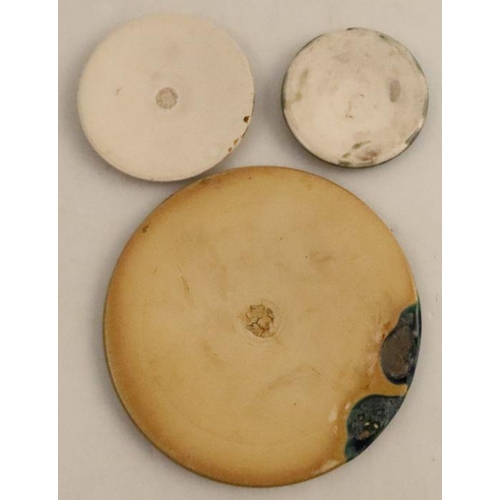 529 - Six Ruskin pottery cabochon plaques, all unmounted, of various shapes, sizes and glazes, together wi... 