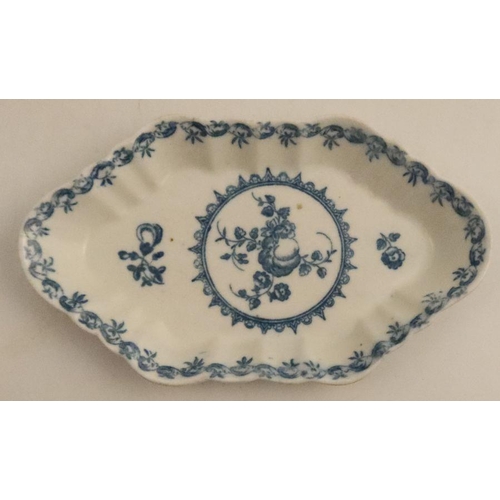 603 - A Worcester spoon tray, painted in underglaze blue with fruit in a wreath, length 6ins  - marked, st... 