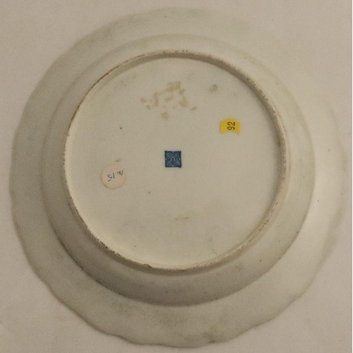 676 - A Worcester scale blue plate, decorated with flowers, seal mark, diameter 9ins