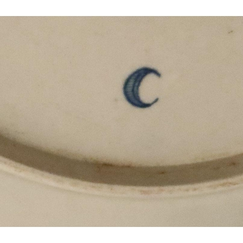 709 - A First Period Worcester plate, decorated in the pine cone pattern, with shaped edge, crescent mark ... 