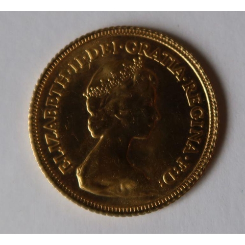 375 - A 1982 gold half sovereign