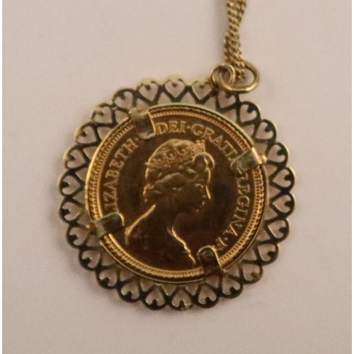 390 - An Elizabeth II half sovereign, dated 1982, in a 9ct pendant mount and an 9k Italian fine Chain, gro... 