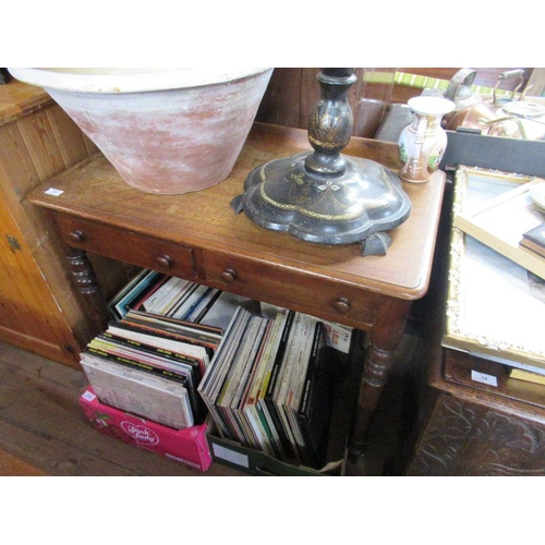 35 - A 19th century mahogany wash stand