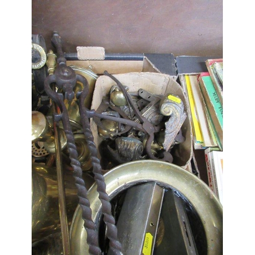 272 - A box of metalware, including horse brasses, candlesticks etc