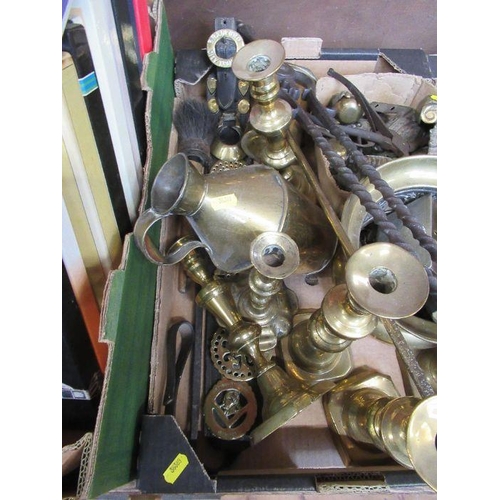 272 - A box of metalware, including horse brasses, candlesticks etc