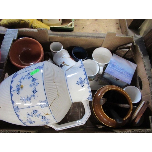 292 - A mixed box of ceramics. to include Royal Worcester and Royal Copenhagen