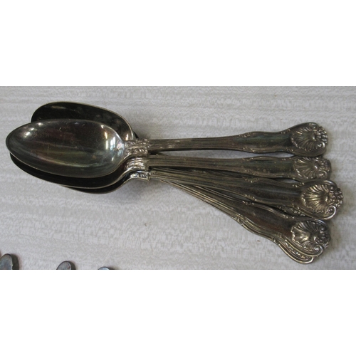 184 - A set of six silver dinner forks, weight 20oz, together with a set of six silver dessert forks, weig... 