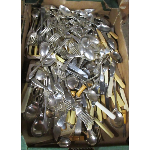 191 - A box of assorted flatware