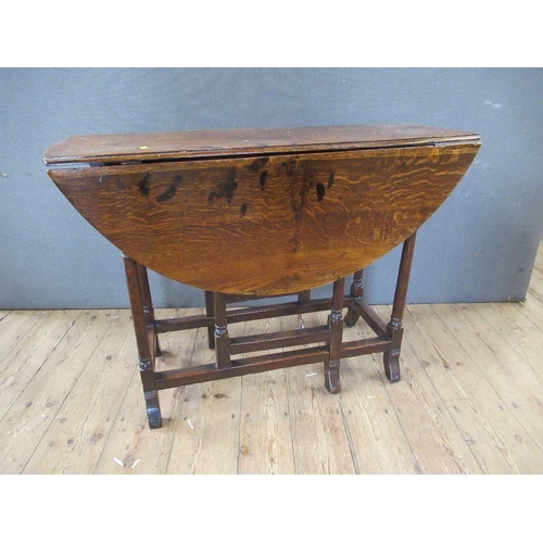 47 - An Antique oak gate leg table, width 38ins, height 28ins