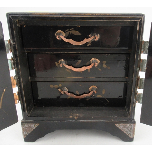 149 - An Oriental table top lacquered jewellery cabinet, the pair of drawers revealing three drawers, heig... 