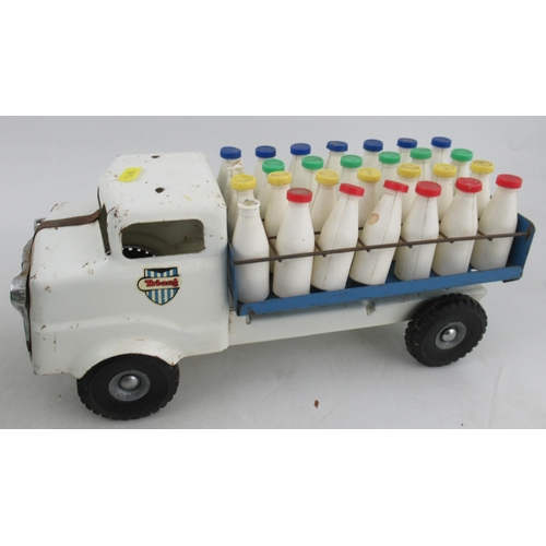 181 - A Tri-ang Horse Transporter, together with a Tri-ang milk float with milk bottles