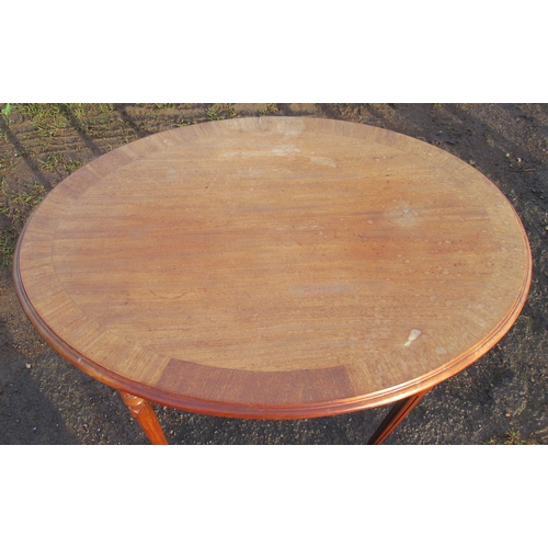 54 - An Edwardian oval occasional table, 29.5ins x 21.5ins, height 30ins