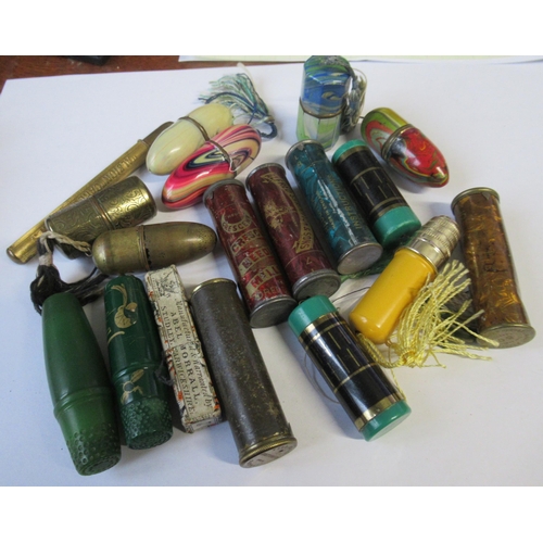 177 - A collection of sewing related items, to include tins of needles, sewing cases etc