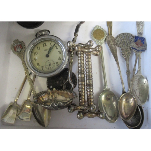 269 - A collection of assorted metalware, to include spoons, a pair of open salts, cup, cufflinks etc