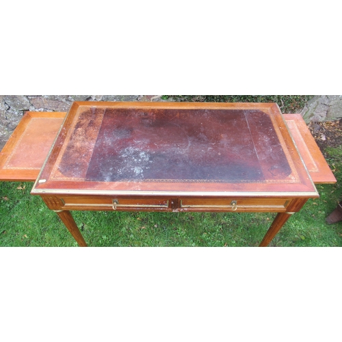 23 - A 19th century French mahogany writing desk, with inset leather writing surface, pair of frieze draw... 